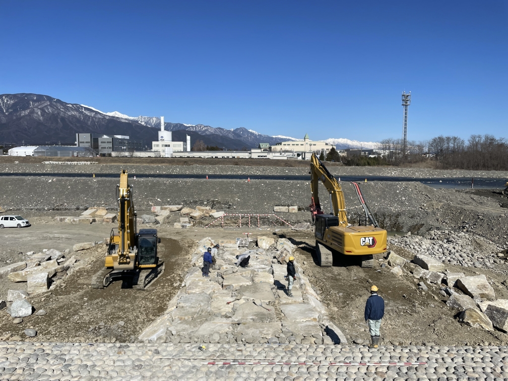 上新護岸災害復旧工事　その1